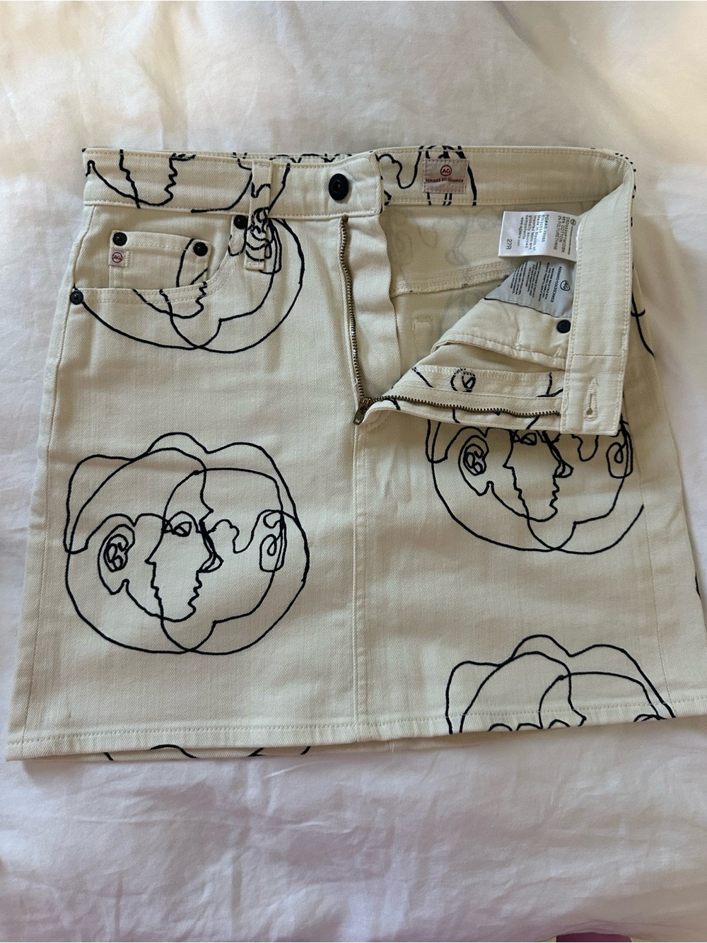 Ag Adriano Goldschmied Cream Skirt with Black Line Art